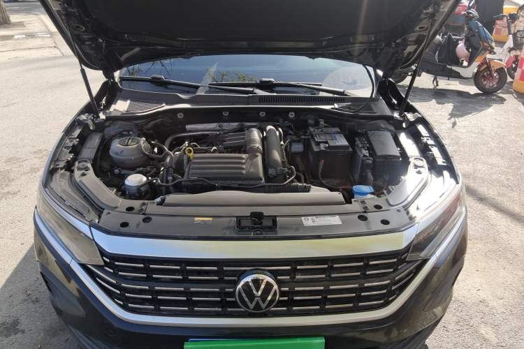 Used Volkswagen Passat 2022 280TSI Business Edition Engine Bay