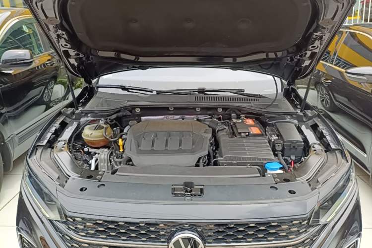 Used Volkswagen Passat 2022 330TSI Starry Elite Edition Engine Bay
