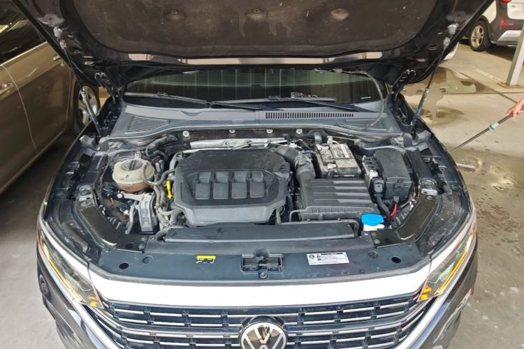 Used Volkswagen Passat 2022 330TSI Elite Edition Engine Bay