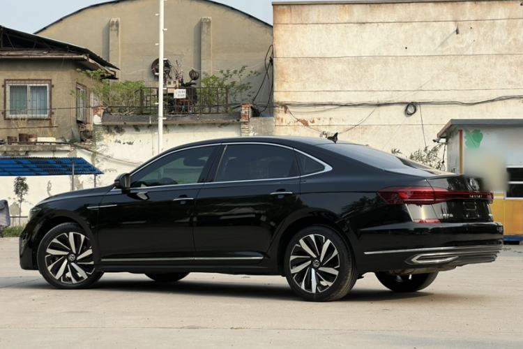 Used Volkswagen Passat 2022 330TSI Starry Luxury Edition – Exclusive Special Edition Exterior 1