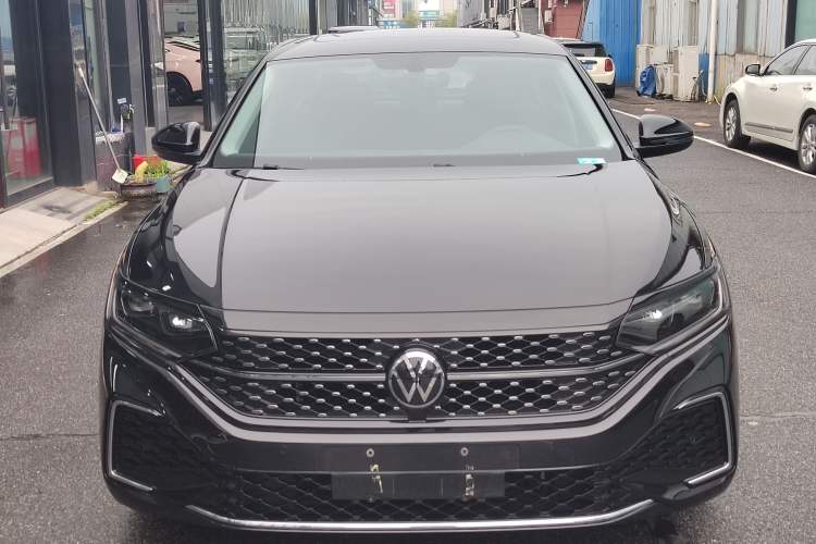 Used Volkswagen Passat 2022 330TSI Starry Elite Edition Exterior 1