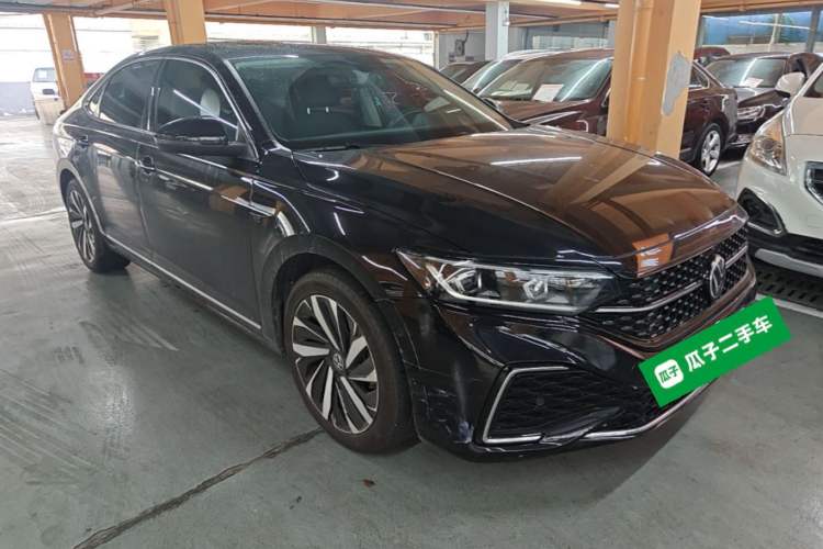Used Volkswagen Passat 2022 330TSI Starry Luxury Edition Exterior 1