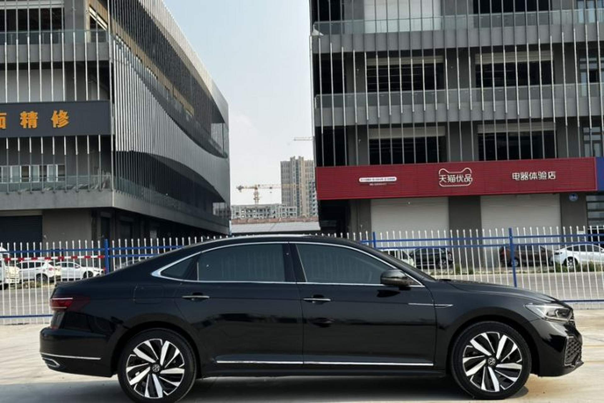 Used Volkswagen Passat 2022 330TSI Starry Luxury Edition Exterior 1