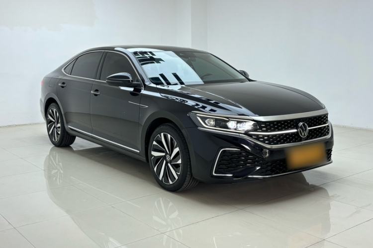 Used Volkswagen Passat 2022 330TSI Starry Luxury Edition Exterior 1