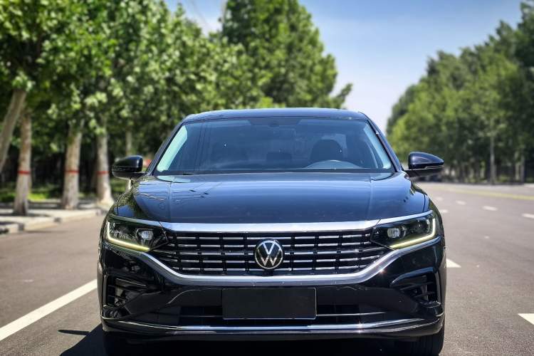 Used Volkswagen Passat 2022 330TSI Elite Edition Custom Version Exterior 1