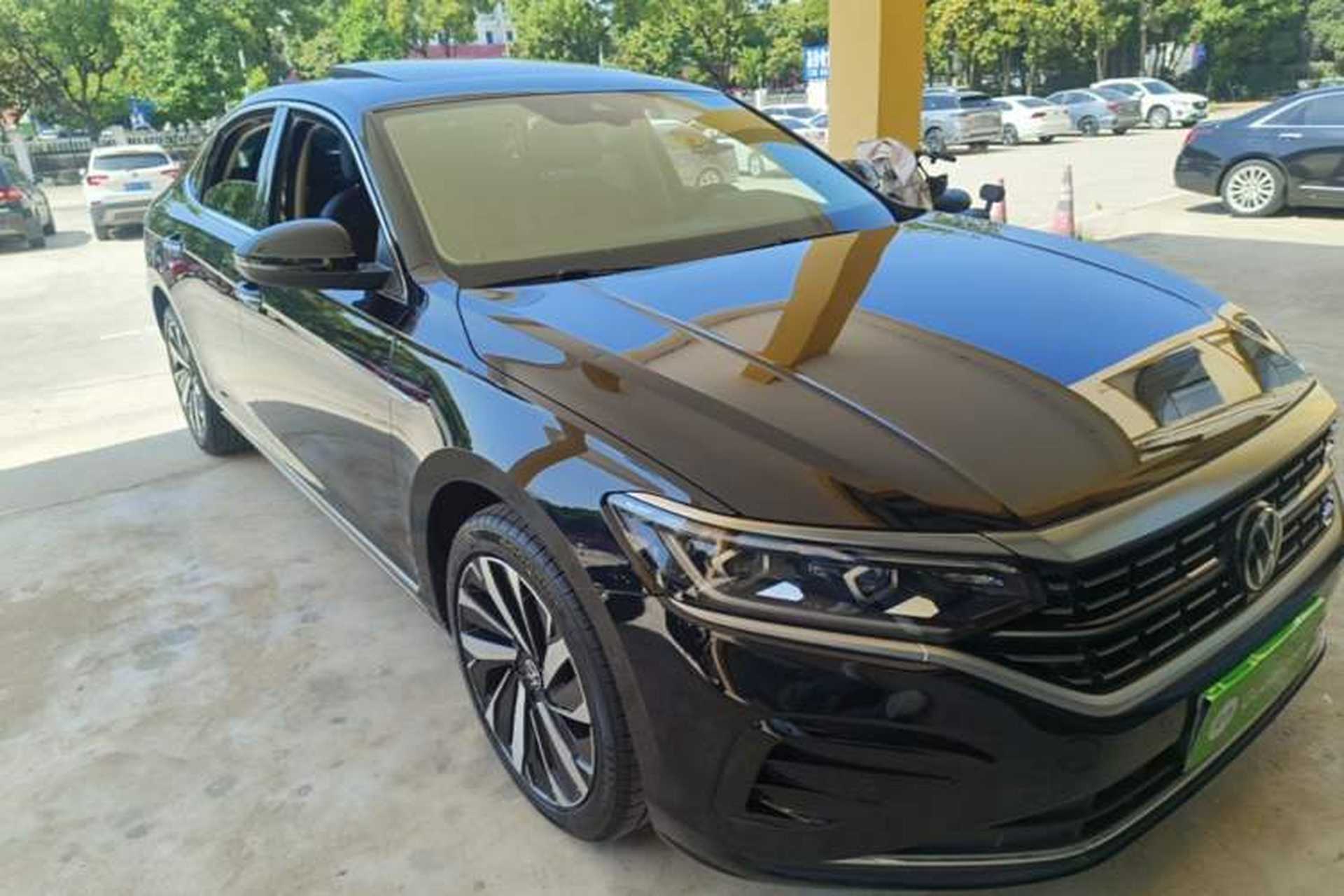 Used Volkswagen Passat 2022 330TSI Luxury Edition Exterior 1