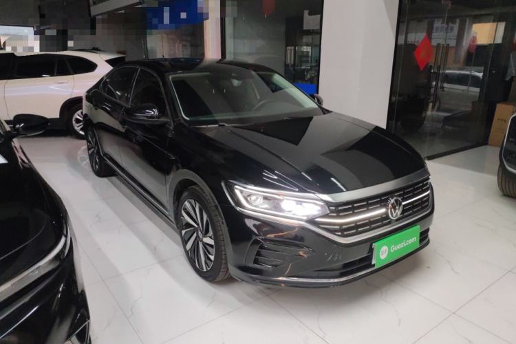 Used Volkswagen Passat 2022 330TSI Luxury Edition Exterior 1