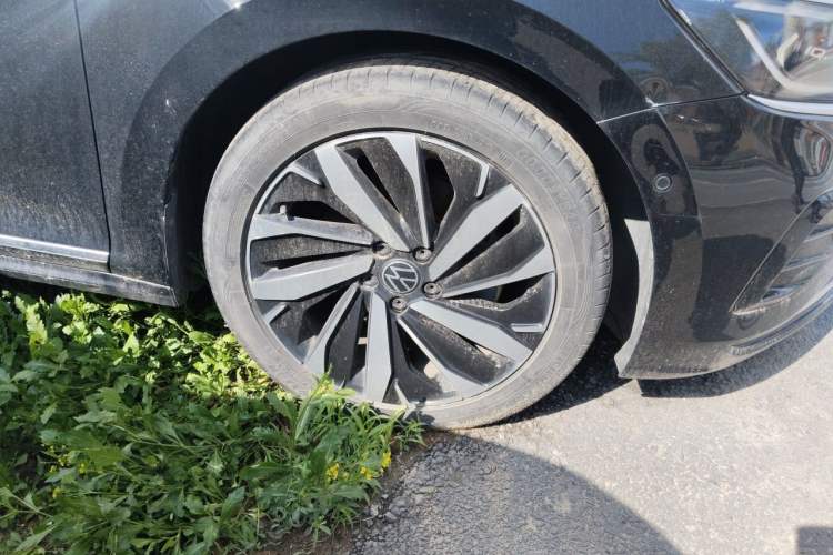 Used Volkswagen Passat 2022 330TSI Luxury Edition Exterior 1