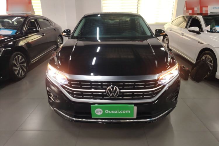 Used Volkswagen Passat 2022 330TSI Luxury Edition Exterior 1