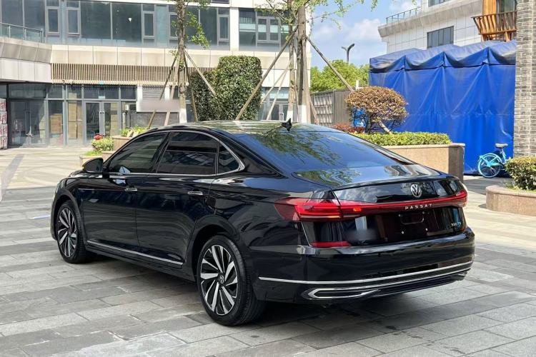 Used Volkswagen Passat 2022 330TSI Starry Luxury Edition Exterior 10