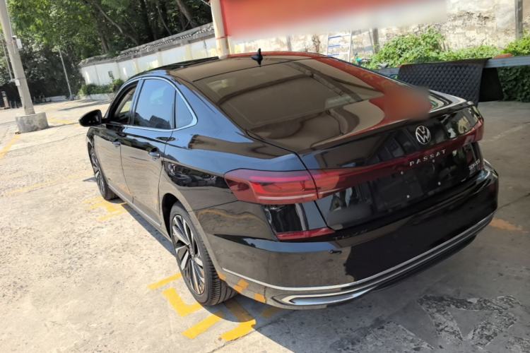 Used Volkswagen Passat 2022 330TSI Elite Edition Exterior 2