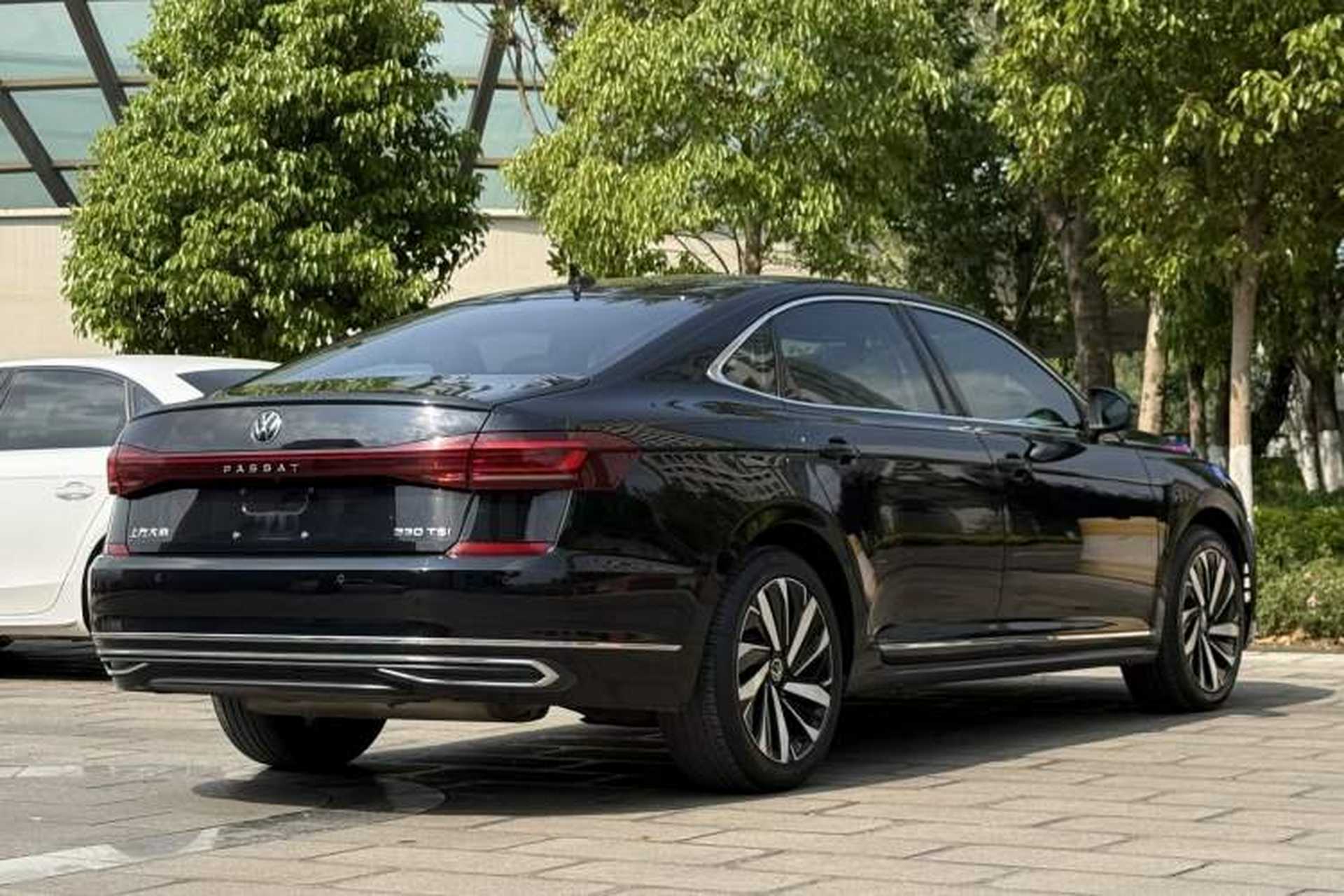 Used Volkswagen Passat 2022 330TSI Elite Edition Exterior 2