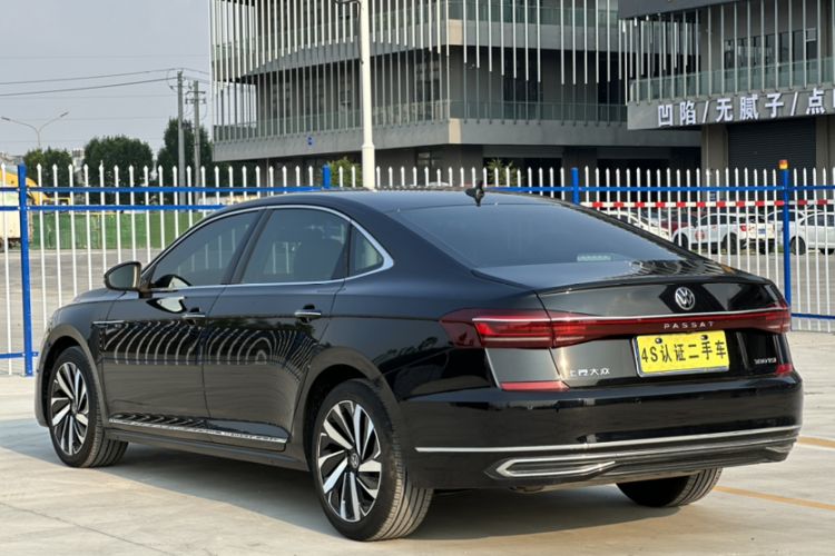 Used Volkswagen Passat 2022 330TSI Starry Luxury Edition Exterior 2