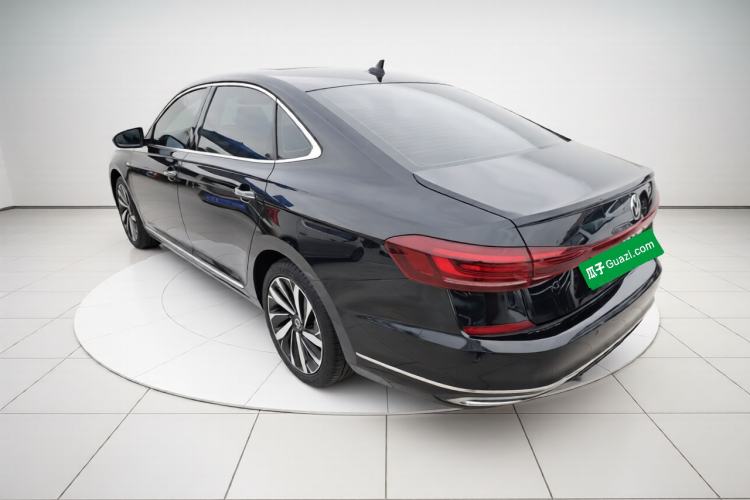 Used Volkswagen Passat 2022 380TSI Luxury Edition Exterior 2
