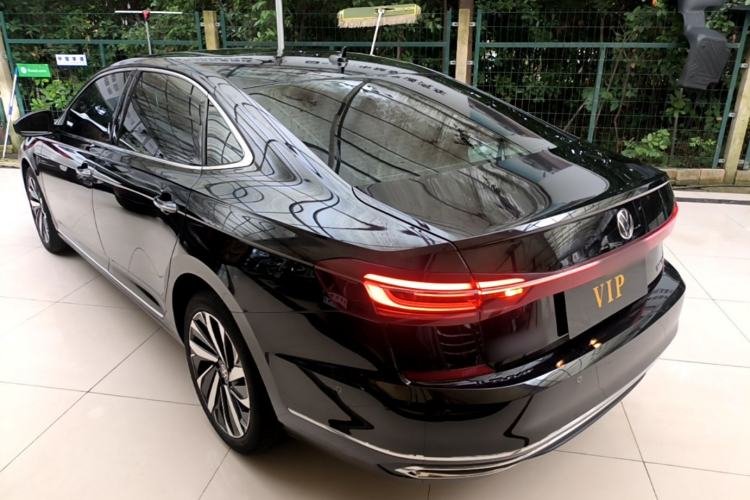 Used Volkswagen Passat 2022 330TSI Luxury Edition Exterior 2