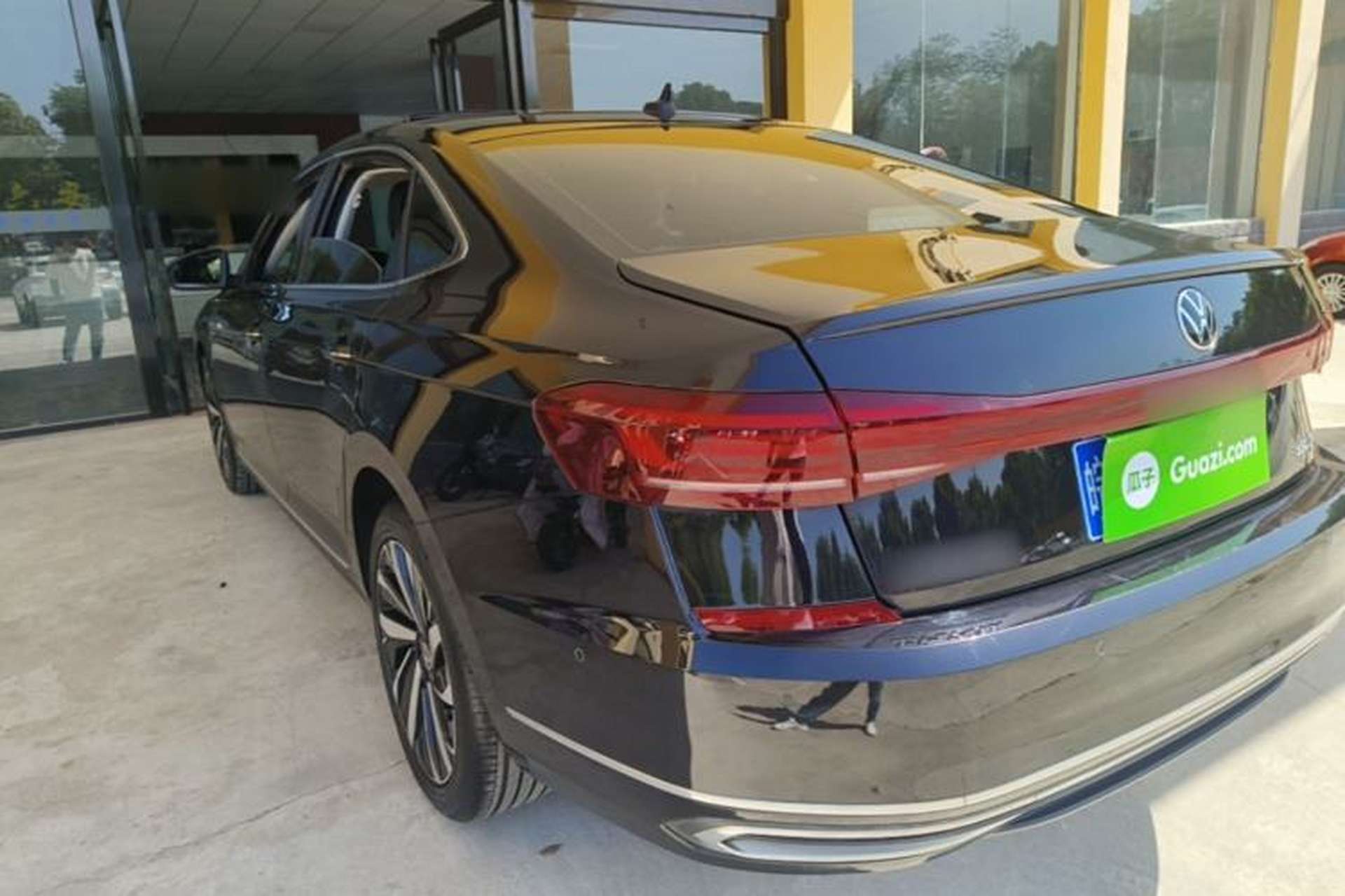 Used Volkswagen Passat 2022 330TSI Luxury Edition Exterior 2