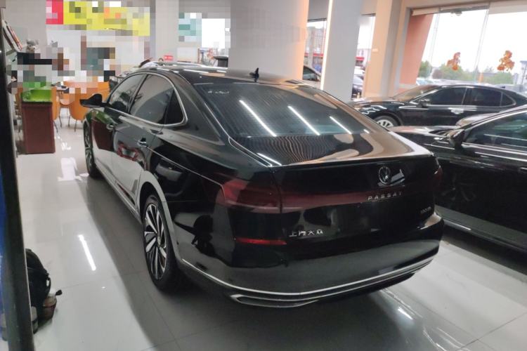 Used Volkswagen Passat 2022 330TSI Luxury Edition Exterior 2