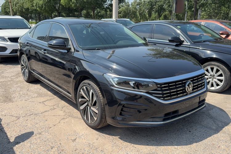 Used Volkswagen Passat 2022 330TSI Elite Edition Custom Version Exterior 2