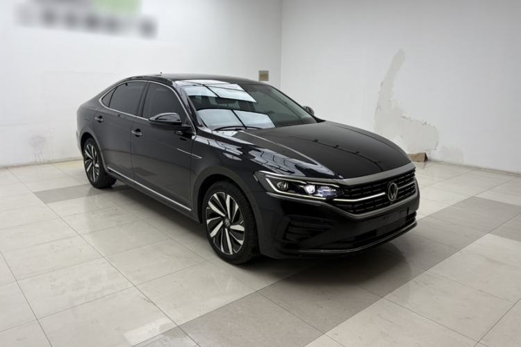 Used Volkswagen Passat 2022 330TSI Luxury Edition Exterior 2