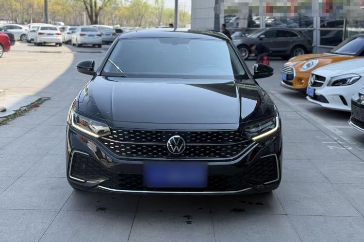 Used Volkswagen Passat 2022 330TSI Starry Elite Edition Exterior 2