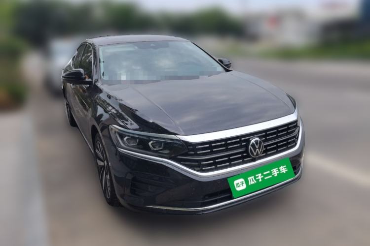 Used Volkswagen Passat 2022 330TSI Luxury Edition Exterior 2