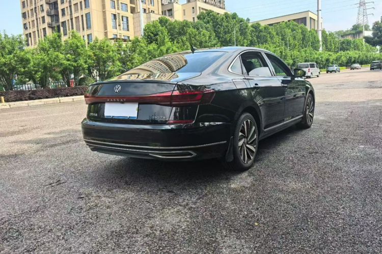 Used Volkswagen Passat 2022 330TSI Elite Edition Exterior 2