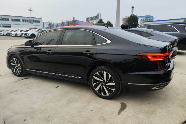 Used Volkswagen Passat 2022 330TSI Starry Elite Edition Exterior 3