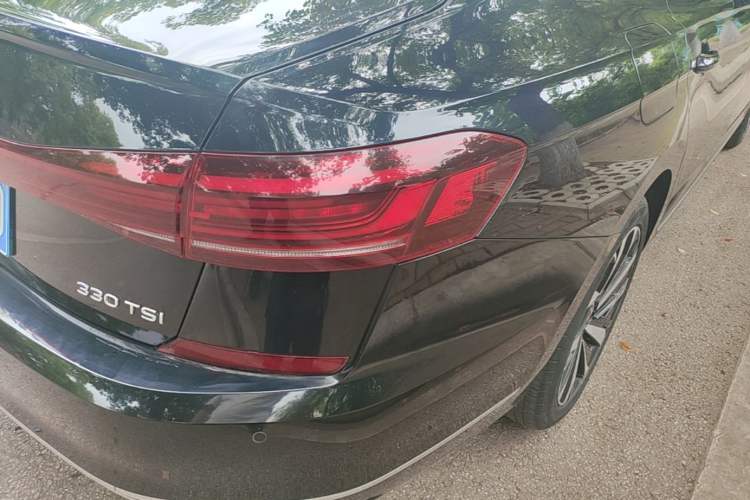 Used Volkswagen Passat 2022 330TSI Elite Edition Custom Version Exterior 3