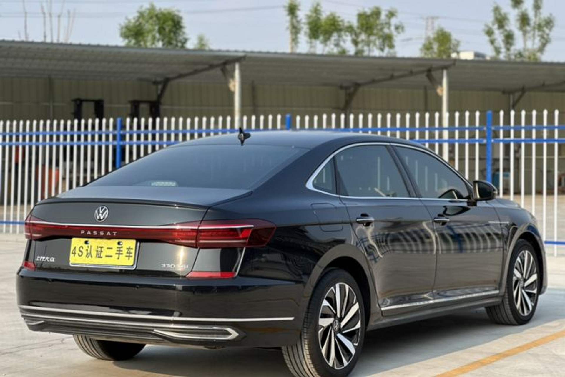 Used Volkswagen Passat 2022 330TSI Starry Luxury Edition Exterior 3