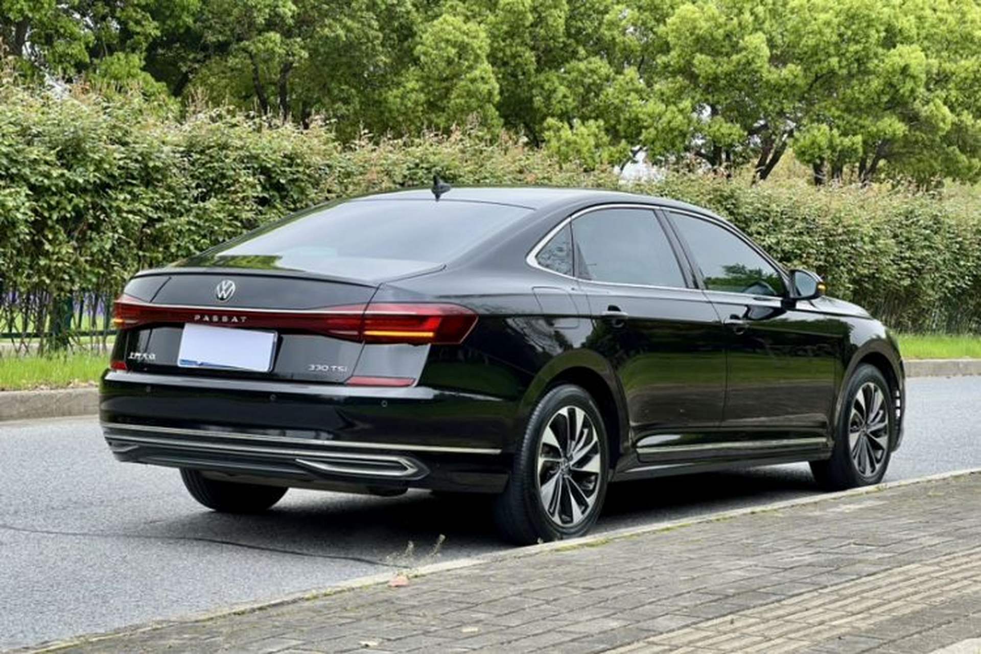 Used Volkswagen Passat 2022 330TSI Elite Edition Exterior 3