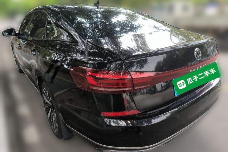 Used Volkswagen Passat 2022 330TSI Luxury Edition Exterior 3