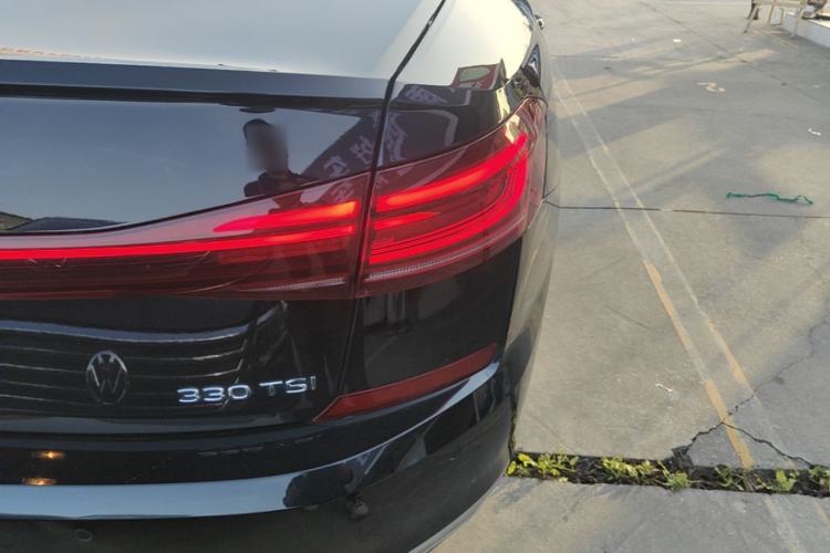 Used Volkswagen Passat 2022 330TSI Luxury Edition Exterior 3
