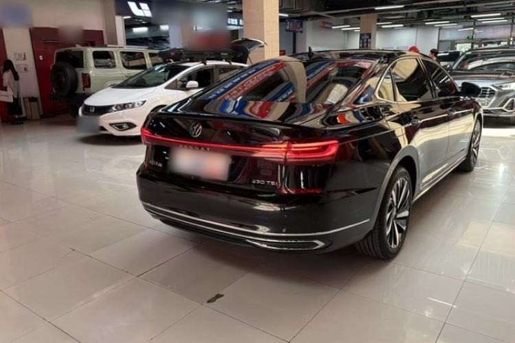 Used Volkswagen Passat 2022 330TSI Starry Luxury Edition Exterior 3