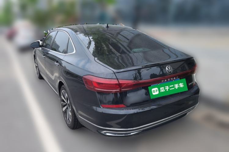 Used Volkswagen Passat 2022 330TSI Luxury Edition Exterior 3
