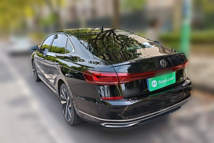 Used Volkswagen Passat 2022 330TSI Starry Luxury Edition Exterior 3