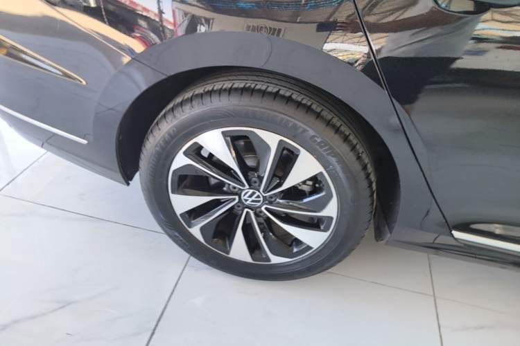 Used Volkswagen Passat 2022 330TSI Elite Edition Custom Version Exterior 4