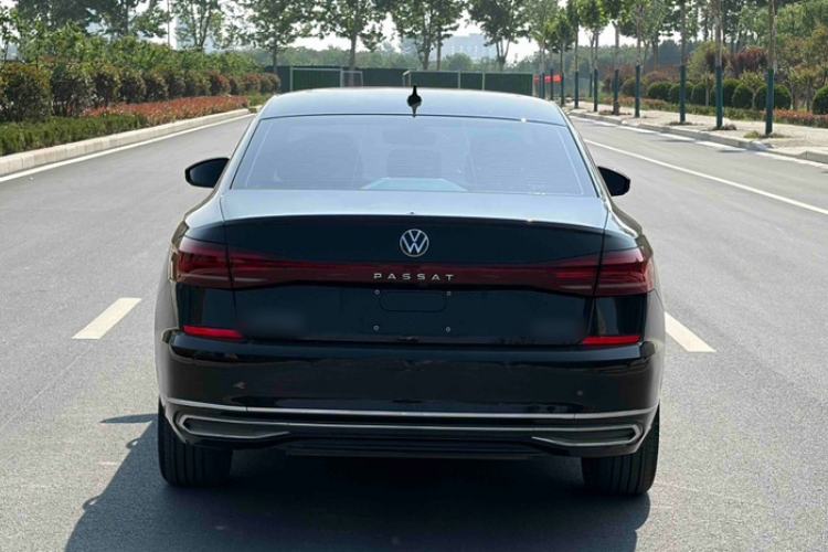 Used Volkswagen Passat 2022 330TSI Starry Luxury Edition Exterior 4