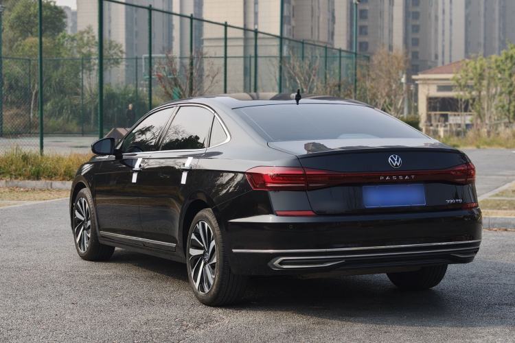 Used Volkswagen Passat 2022 330TSI Elite Edition Custom Version Exterior 4