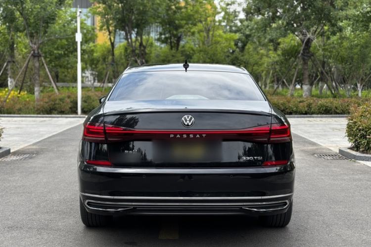 Used Volkswagen Passat 2022 330TSI Starry Luxury Edition Exterior 4