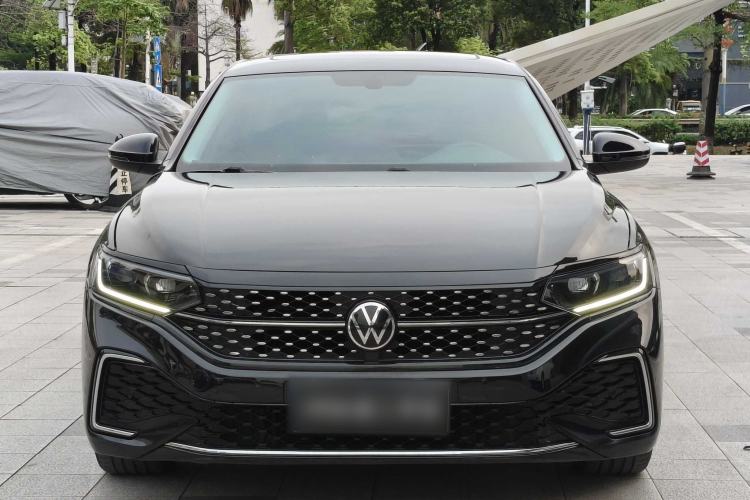 Used Volkswagen Passat 2022 330TSI Starry Elite Edition Custom Version Exterior 4