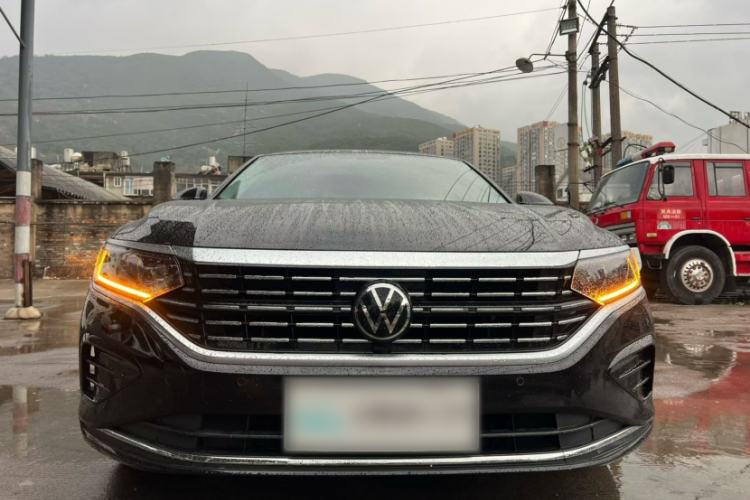 Used Volkswagen Passat 2022 330TSI Elite Edition Exterior 4