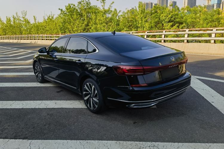 Used Volkswagen Passat 2022 330TSI Starry Elite Edition Custom Version Exterior 4
