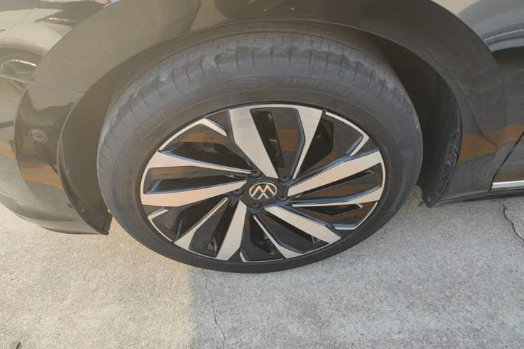 Used Volkswagen Passat 2022 330TSI Luxury Edition Exterior 4