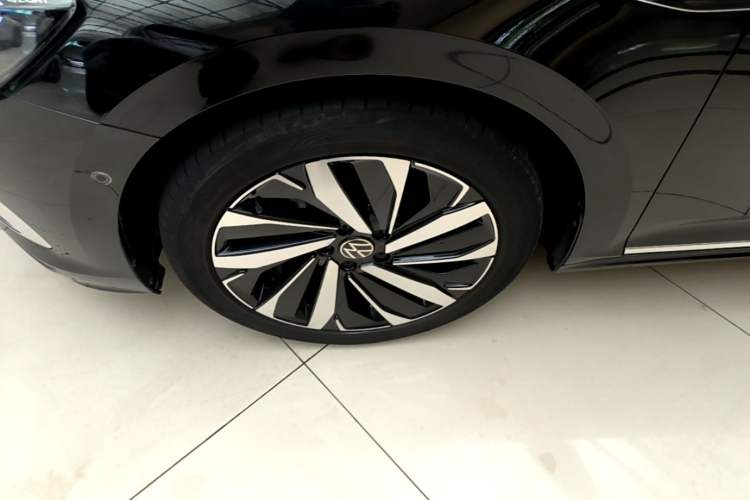 Used Volkswagen Passat 2022 330TSI Luxury Edition Exterior 4