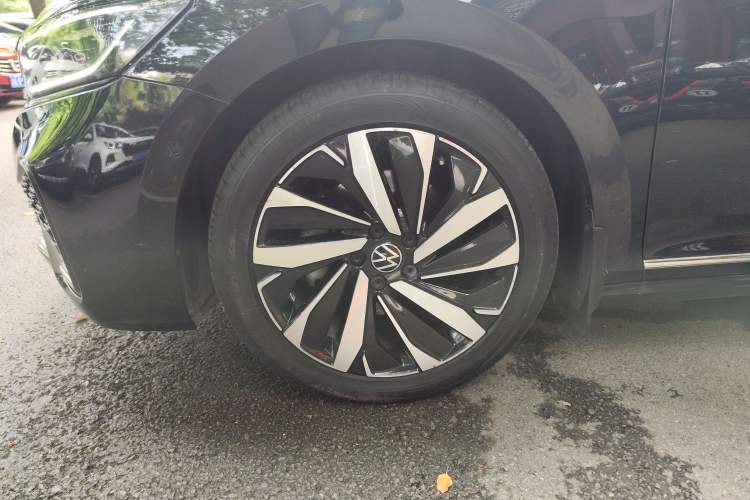 Used Volkswagen Passat 2022 330TSI Starry Luxury Edition Exterior 4
