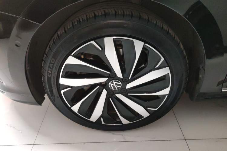 Used Volkswagen Passat 2022 330TSI Luxury Edition Exterior 4