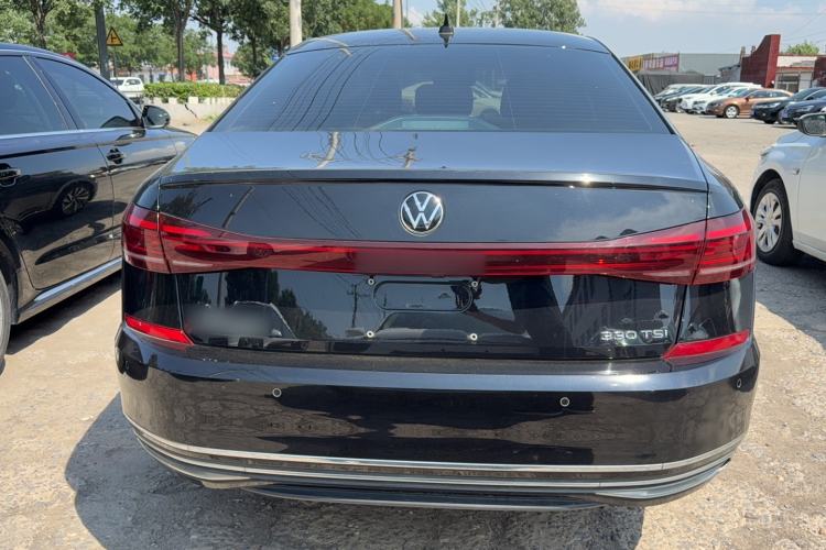 Used Volkswagen Passat 2022 330TSI Elite Edition Custom Version Exterior 4