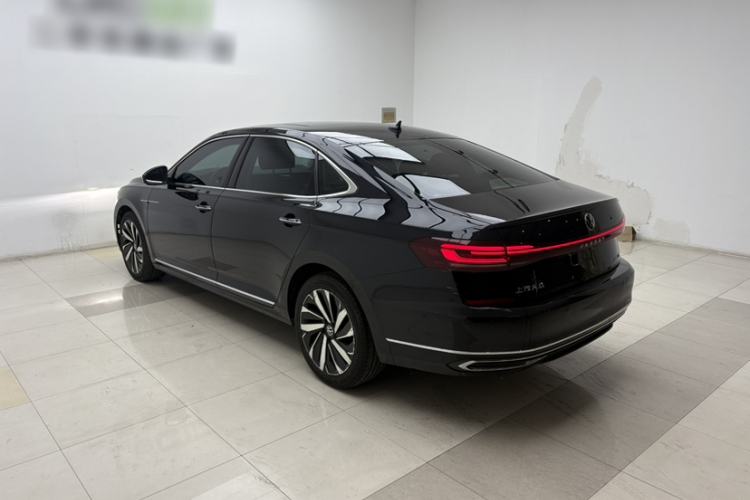 Used Volkswagen Passat 2022 330TSI Luxury Edition Exterior 4