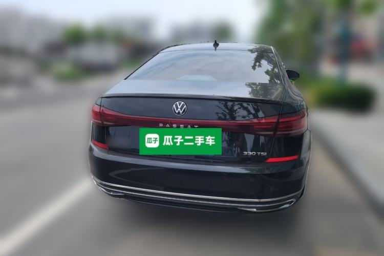 Used Volkswagen Passat 2022 330TSI Luxury Edition Exterior 4