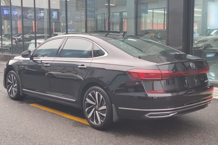 Used Volkswagen Passat 2022 330TSI Starry Elite Edition Exterior 5